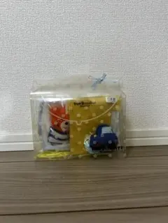 新品未使用　ミキハウス　スタイ　ラトル