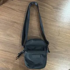 ジーナシス　ミニショルダーバッグ