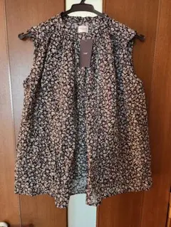 URBAN RESEARCH DOORS フラワープリントノースリーブシャツ