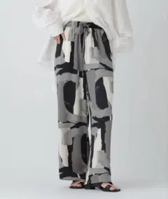 LEPSIM 布帛柄パンツ　ブラック