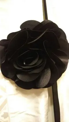 黒 薔薇モチーフコサージュ