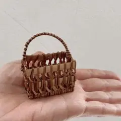 ミニチュア　かご