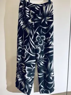 Hobbsのボトムス