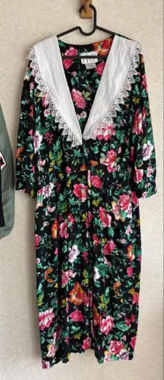 Item thumbnail for item c58a3c9c-2c7c-488e-b4c5-7063517bff4d