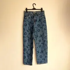 Item thumbnail for item 61ad7245-80be-4ddc-840c-8559e2edc55d