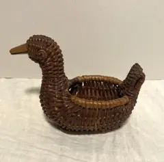 籐の小物入れ　鳥型　ユーズド品