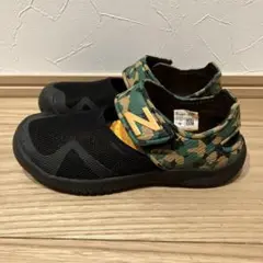 New Balance キッズサンダル 19cm ブラック/迷彩