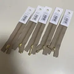Item thumbnail for item fcfd04a8-b3fc-4bb7-b605-4d2c20440f67