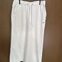 New Balance ロングスカート クリーム色