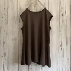 23区　ニジュウサンク　ノースリーブペプラム切り替えTシャツ