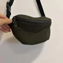 ショルダーバッグ　ウエストポーチ　グリーン