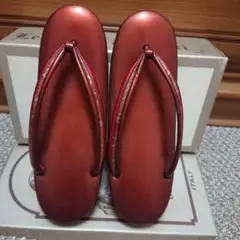 ワインレッドの草履