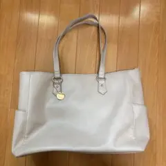 ハニーズ　ショルダーバッグ　ベージュ　A4