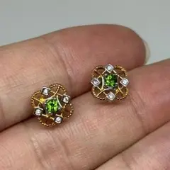 □クロムダイオプサイト　ピアス 102□