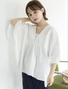 fifth田中亜希子さんセレクトVネックブラウス