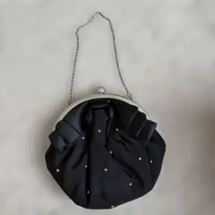 パール付き黒サテンパーティーバッグ