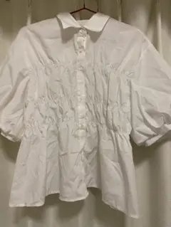 新品☆ティティベイト☆ボリュームスリーブ ギャザーシャツ☆ホワイト