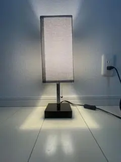 モダンテーブルランプ ブラック