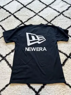 NEW ERA ブラック Tシャツ