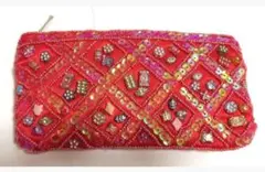 新品未使用　ビーズ刺繍の赤いポーチ　香港土産　スパンコール