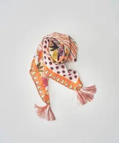 ネストローブ　刺繍スカーフ　未使用