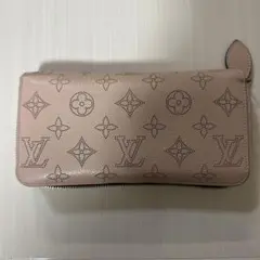 ルイヴィトン マヒナ ジッパー長財布