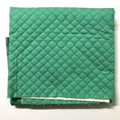 緑色 キルティング生地　新品　サイズ　750✖️1000 グリーン