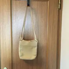 ユキトリイ ショルダーバッグ