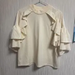 KBF トップス イエロー ボリュームトップス