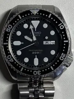 SEIKO セイコーダイバー　クォーツ 200m 7548プロフェッショナル 1985年製 セイコー プロフェッショナル ダイバー 200m 7548－7010