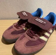 スニーカー