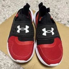 Under Armour スリッポン スニーカー 23センチ【美品】