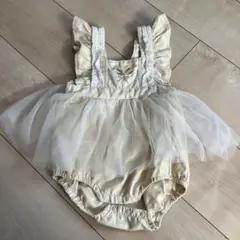 フリル付きロンパース チュールスカート クリーム色