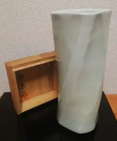 人間国宝 井上萬二作 青白磁 面取 花入 共箱 花瓶