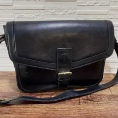 イヴ サンローラン レザー ショルダー バッグ ポシェット フラップ式 黒色