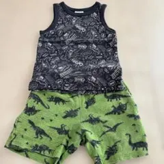 恐竜柄タンクトップとショートパンツセット