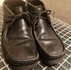 Clarks ワラビー ブラックレザー 26
