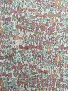 はぎれ　リボン柄　ピンク・グリーン系　50x85cm