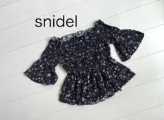 snidel スナイデル　トップス　オフショル　花柄