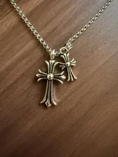 ネックレス　チェーン付き　トップ　クロス　クロスネックレス　クロム　アクセサリー