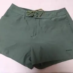 オリーブグリーン ショートパンツ 調整可能な紐付き