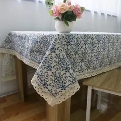 青と白の花柄テーブルクロス