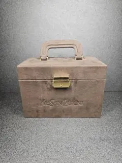 Item thumbnail for item 46b9b6ea-56a0-4a88-ad1f-c0b191e2a585