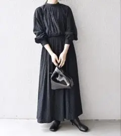 ★美品◆シップス◆手洗いOK♡シャーリングバックタイワンピースb