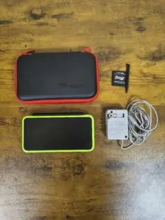 New 2DS LL 本体　 充電器　ケース　タッチペン　ポケモンブラック付属