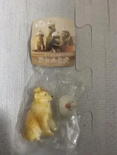 [アヒルと犬]　ガチャガチャ　赤柴
