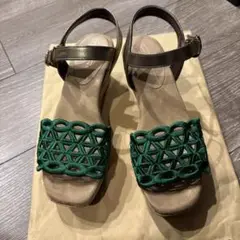 Item thumbnail for item c5be4ced-e5b1-4d96-b26f-8b07876670a1