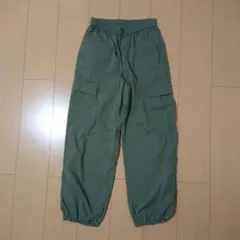 美品 ユニクロ イージーカーゴパンツ オリーブ