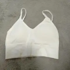 ホワイトリブ編みブラトップ