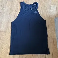 アディダス　タンクトップ